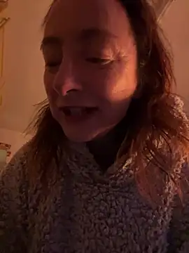 LouiseTswing online show from December 11, 2024, 4:20 pm