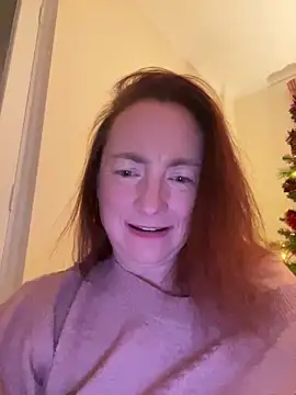 LouiseTswing online show from January 2, 2025, 8:13 pm