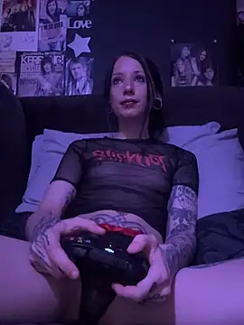 MissMidnightUK online show from June 28, 2026, 12:16 am