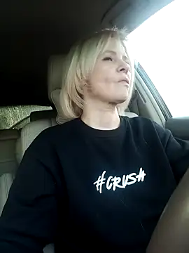 Milen Milf online show from February 5, 2025, 11:44 am