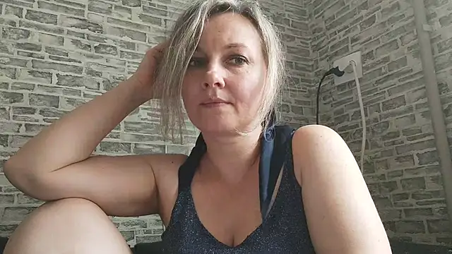 EdithManning online show from March 5, 2025, 11:17 am