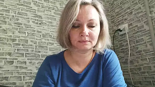 EdithManning online show from March 6, 2025, 6:19 am