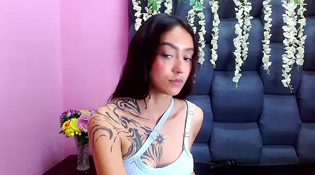 Miaa Thopmson online show from March 7, 2025, 9:59 pm