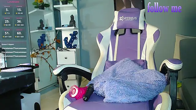 zoey-fox online show from March 13, 2025, 1:54 am