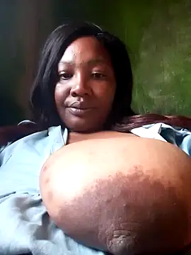 chubbydoll122 online show from September 15, 2025, 3:34 pm