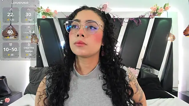 antonelllepiercee online show from February 5, 2026, 11:15 am