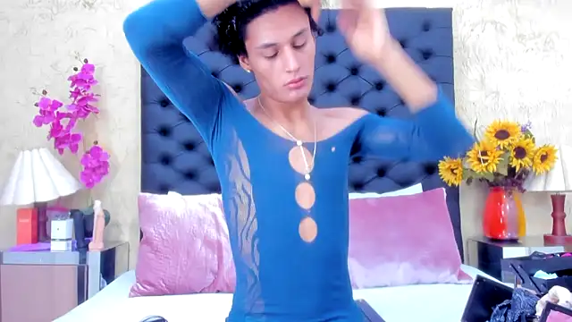 NahomiWhitel online show from October 10, 2025, 3:22 pm