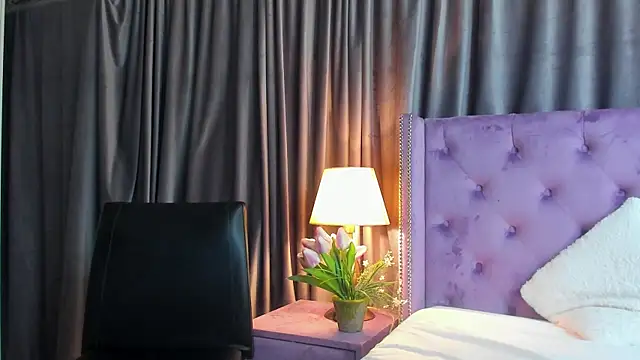 JulietShy online show from December 27, 2024, 8:28 pm