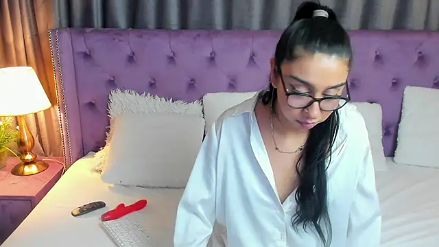 JulietShy online show from January 12, 2025, 3:39 am