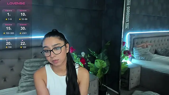 JulietShy online show from February 6, 2025, 3:48 am