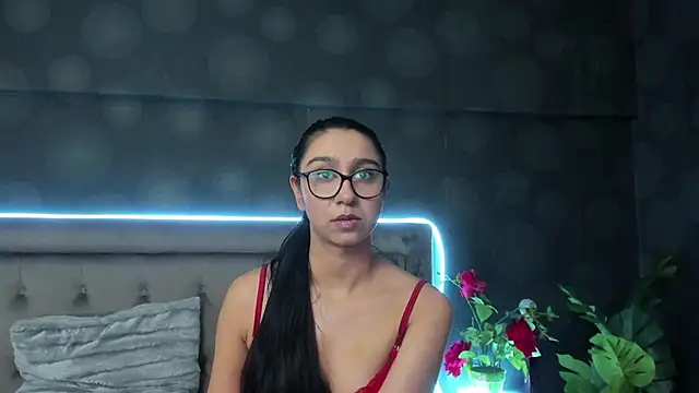 JulietShy online show from February 14, 2025, 3:11 am