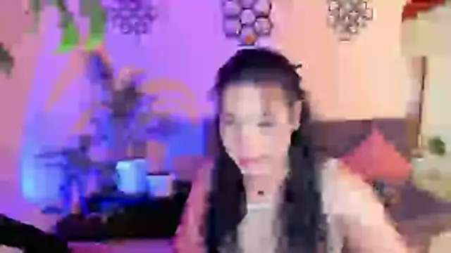 Snapshot of linda_zaam83866 chatting on July 23, 2026, 5:33 pm linda zaam83866 online show from July 23, 2026, 5:33 pm