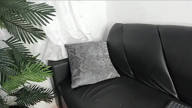 Fernanda brown18 online show from January 20, 2025, 9:46 am