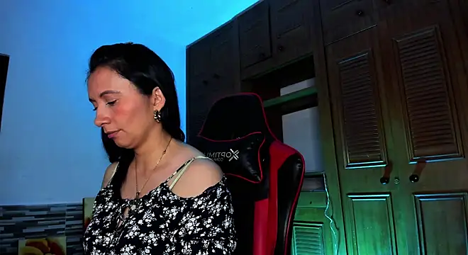 gracekelly12 online show from December 3, 2024, 10:29 pm