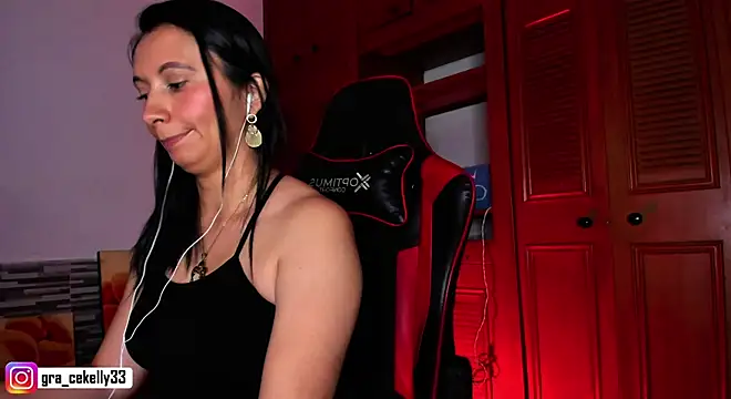 gracekelly12 online show from December 4, 2024, 9:46 pm