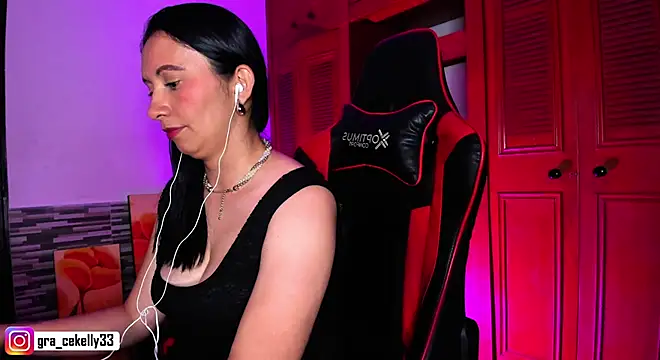 gracekelly12 online show from December 5, 2024, 10:12 pm