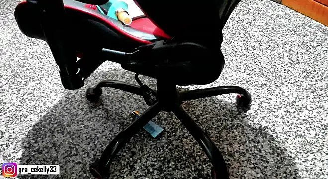 gracekelly12 online show from December 6, 2024, 7:01 pm