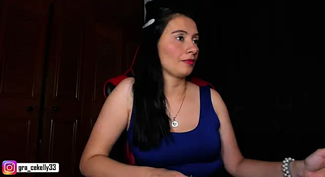 gracekelly12 online show from December 19, 2024, 10:00 pm