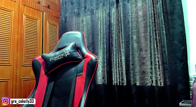 gracekelly12 online show from January 8, 2025, 7:13 pm