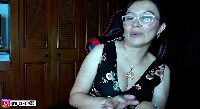 gracekelly12 online show from January 8, 2025, 10:16 pm