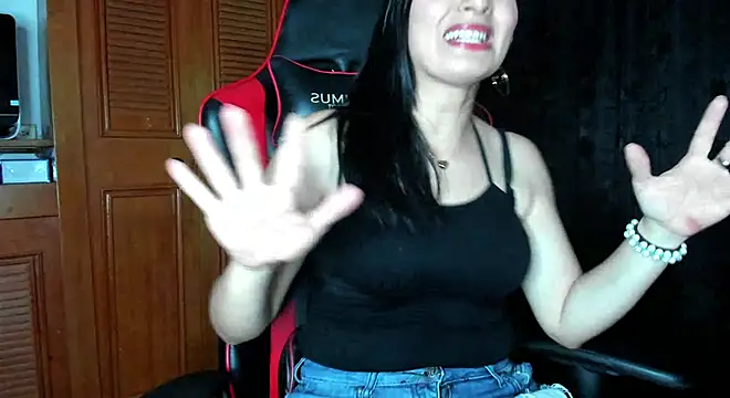 gracekelly12 online show from January 14, 2025, 10:55 pm