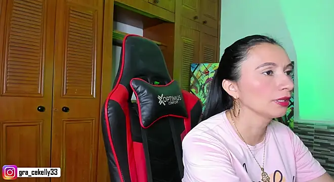 gracekelly12 online show from January 27, 2025, 6:41 pm