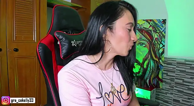 gracekelly12 online show from January 28, 2025, 12:47 am