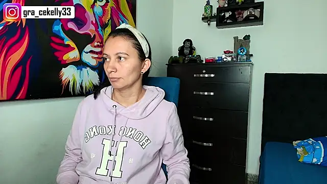 gracekelly12 online show from March 20, 2025, 1:04 pm