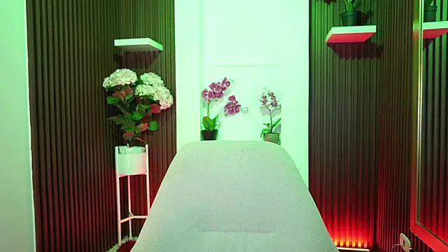 CattleyaScaly online show from September 25, 2025, 7:28 pm