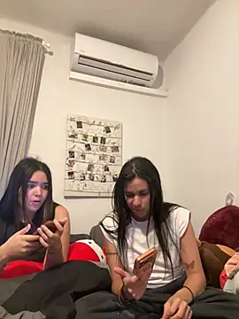 daniniescobarr online show from March 29, 2026, 6:41 pm