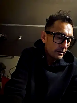 Pumpndeep online show from October 7, 2025, 9:06 am