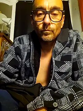 Snapshot of Pumpndeep chatting on April 27, 2026, 7:39 am Pumpndeep online show from April 27, 2026, 7:39 am