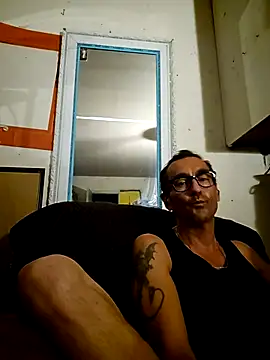 Snapshot of Pumpndeep chatting on July 15, 2026, 9:14 am Pumpndeep online show from July 15, 2026, 9:14 am