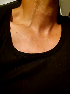 Snapshot of Pumpndeep chatting on August 6, 2026, 7:21 am Pumpndeep online show from August 6, 2026, 7:21 am