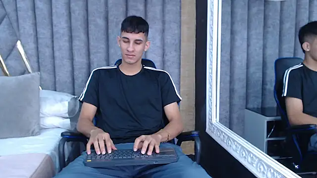 JakeMoxley online show from February 13, 2025, 2:31 pm