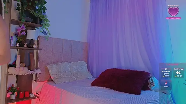 emilyrouxe online show from December 5, 2025, 1:52 pm