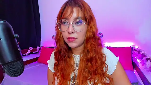  Moon Johnson online show from September 14, 2025, 11:59 pm