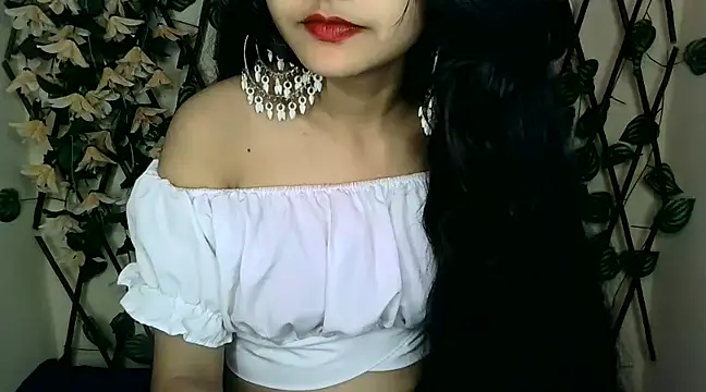 Snapshot of SUZY_FROMUS chatting on February 2, 2025, 9:56 pm SUZY FROMUS online show from February 2, 2025, 9:56 pm