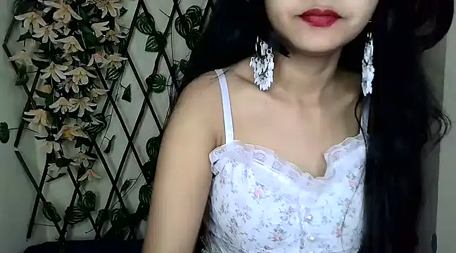 Snapshot of SUZY_FROMUS chatting on February 13, 2025, 1:29 am SUZY FROMUS online show from February 13, 2025, 1:29 am