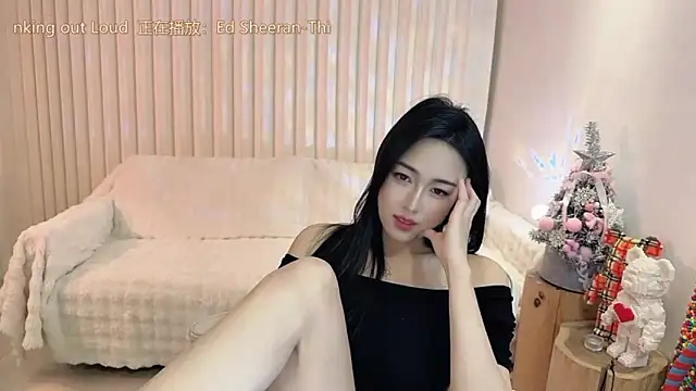 Snapshot of K-moumou chatting on January 16, 2025, 10:12 pm K-moumou online show from January 16, 2025, 10:12 pm