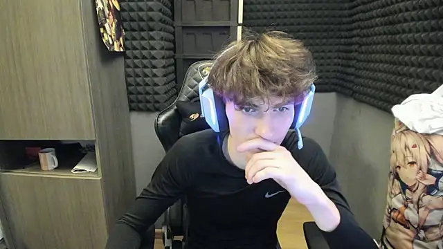 bambelbye online show from December 6, 2024, 7:34 pm