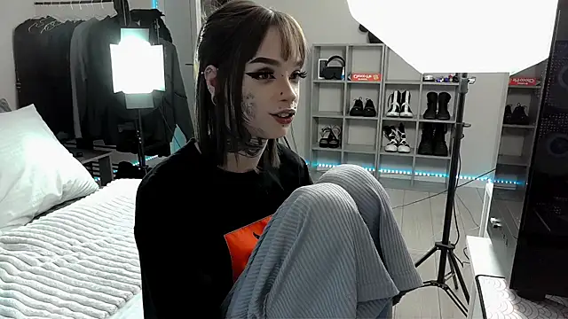 Tanya M online show from February 2, 2025, 2:13 pm