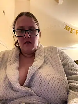Foxy Evie40XO online show from December 3, 2024, 11:02 pm