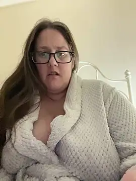 Foxy Evie40XO online show from December 8, 2024, 5:22 pm
