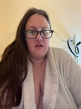 Foxy Evie40XO online show from February 17, 2025, 4:04 pm