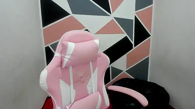 Carol Pinter online show from November 11, 2025, 11:05 pm