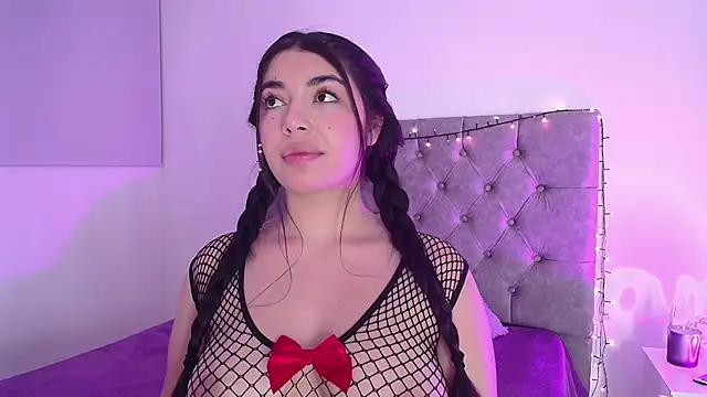  kimtorres   online show from January 12, 2025, 4:52 am