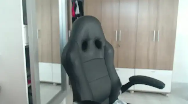 RoxanaLove9 online show from February 20, 2025, 10:37 pm