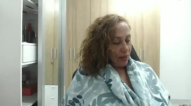 RoxanaLove9 online show from March 7, 2025, 3:29 am