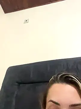 hotskinny1 online show from December 2, 2024, 12:30 am